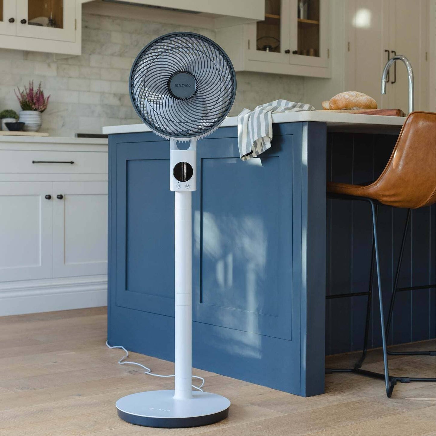 MeacoFan Sefte® 10" Pedestal Air Circulator